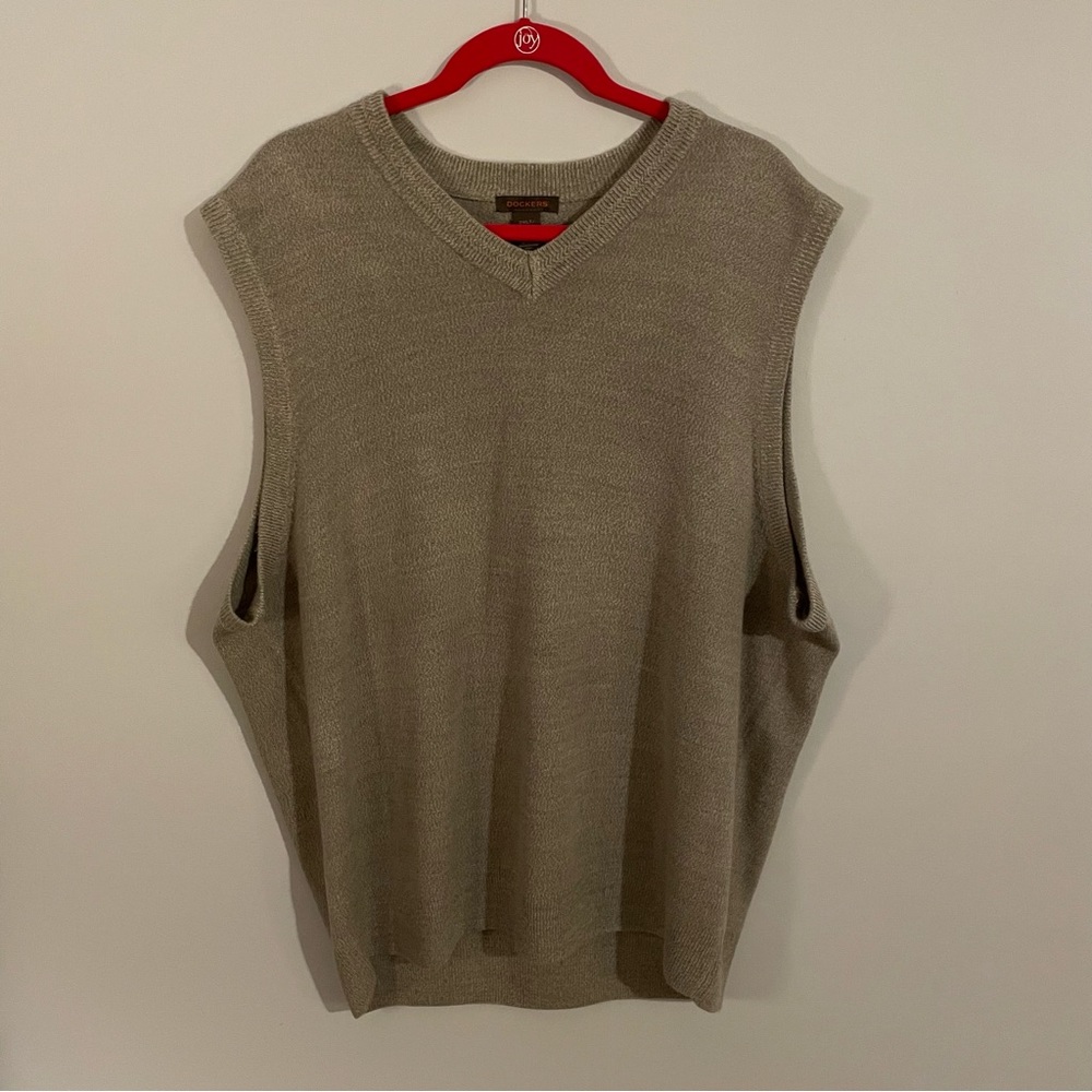 Dockers Tan/Brown Sweater Vest